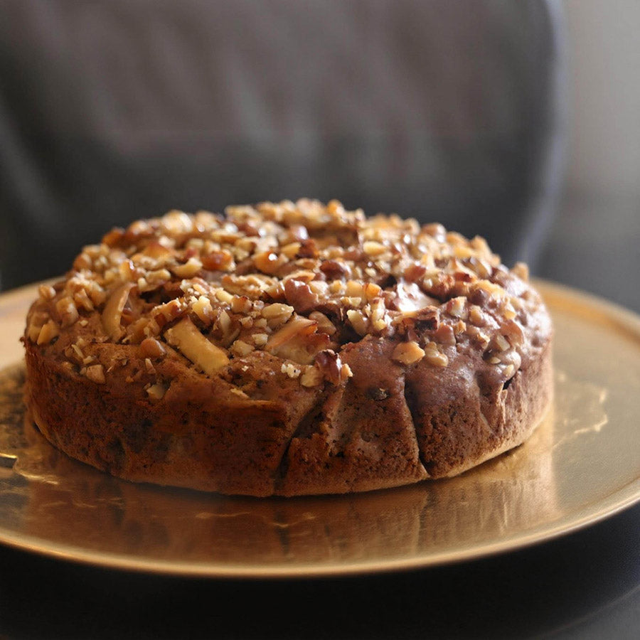 Apple Cinnamon Walnut Crumb Cake
